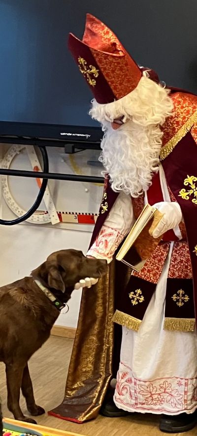 Nikolaus mit Hund